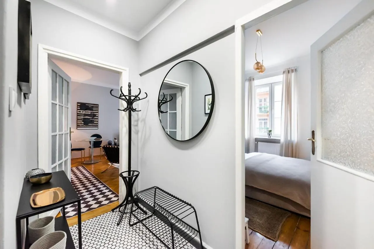Solec Mystical Riverside Apartment وارسو بولندا